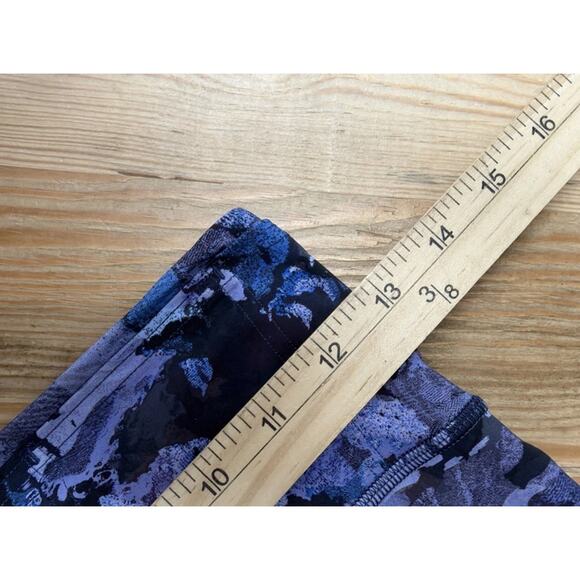 Lululemon Fast Free 7/8 Tight II *Nulux 25" Screen Camo Multi Blue EUC - Picture 4 of 6